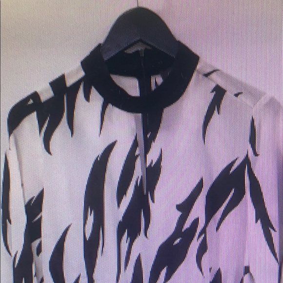 Top - Picture 4 of 4